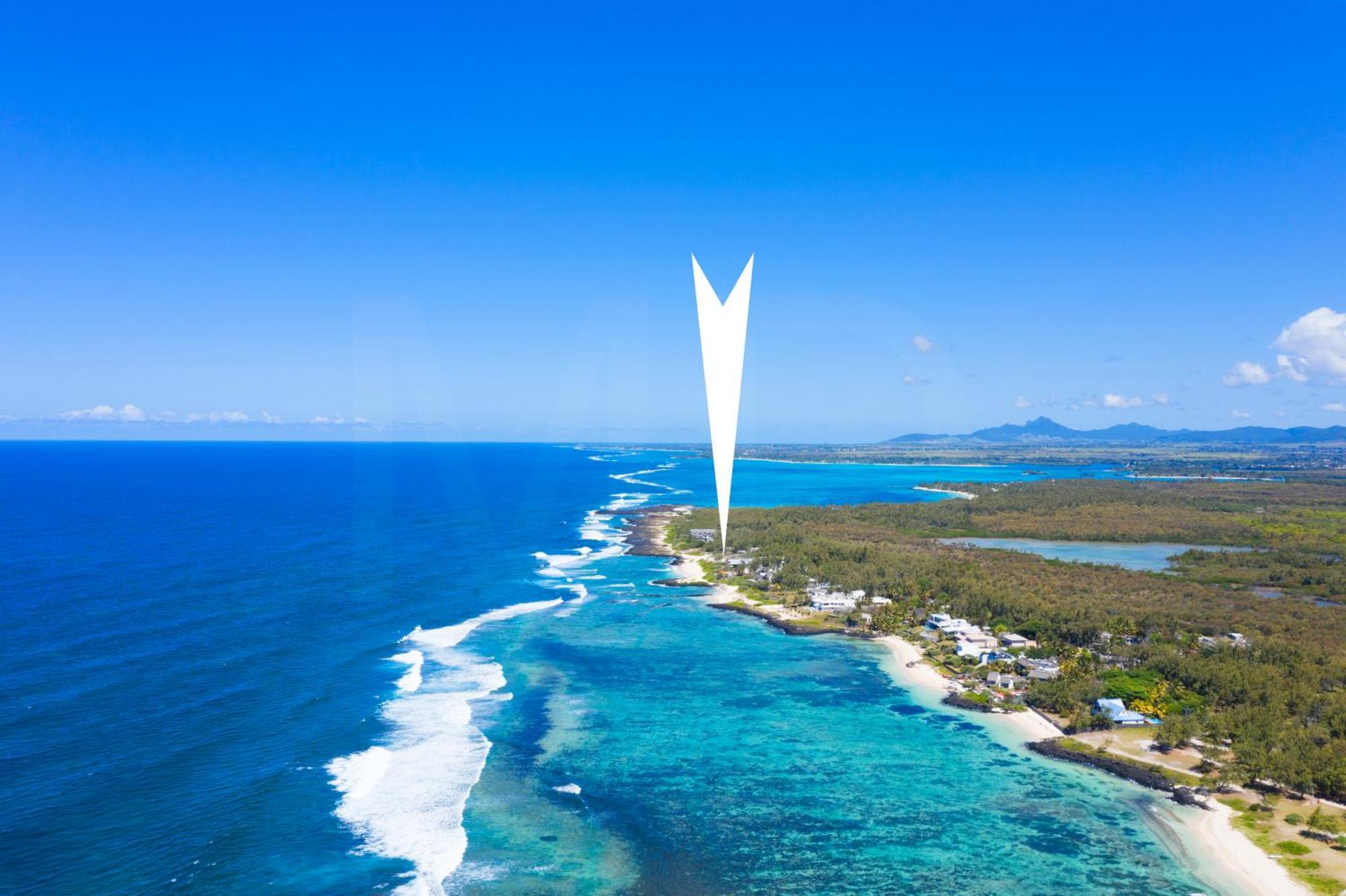 White&Blue Beachfront Luxury Poste Lafayette Екстер'єр фото